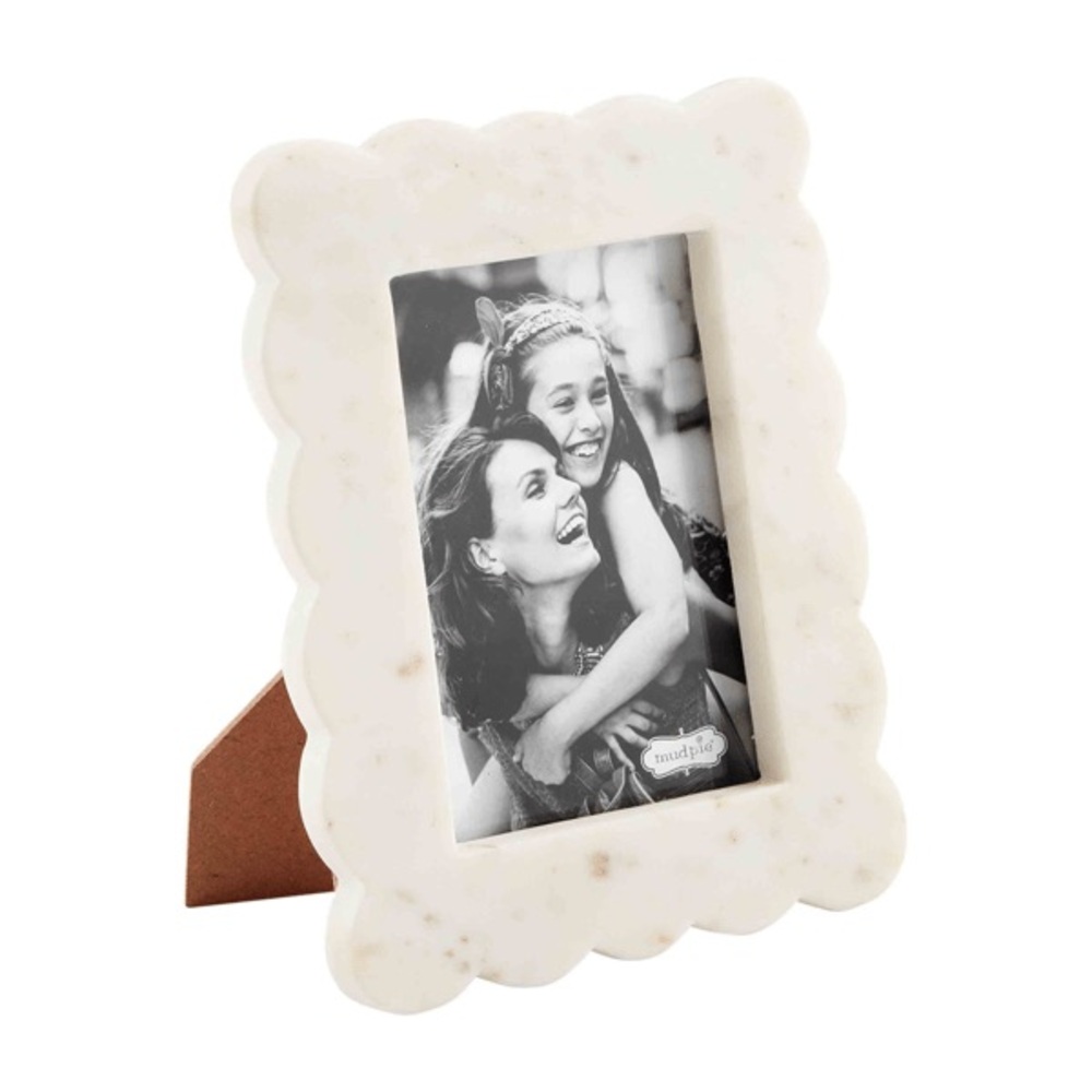 Marble Scalloped Picture Frame